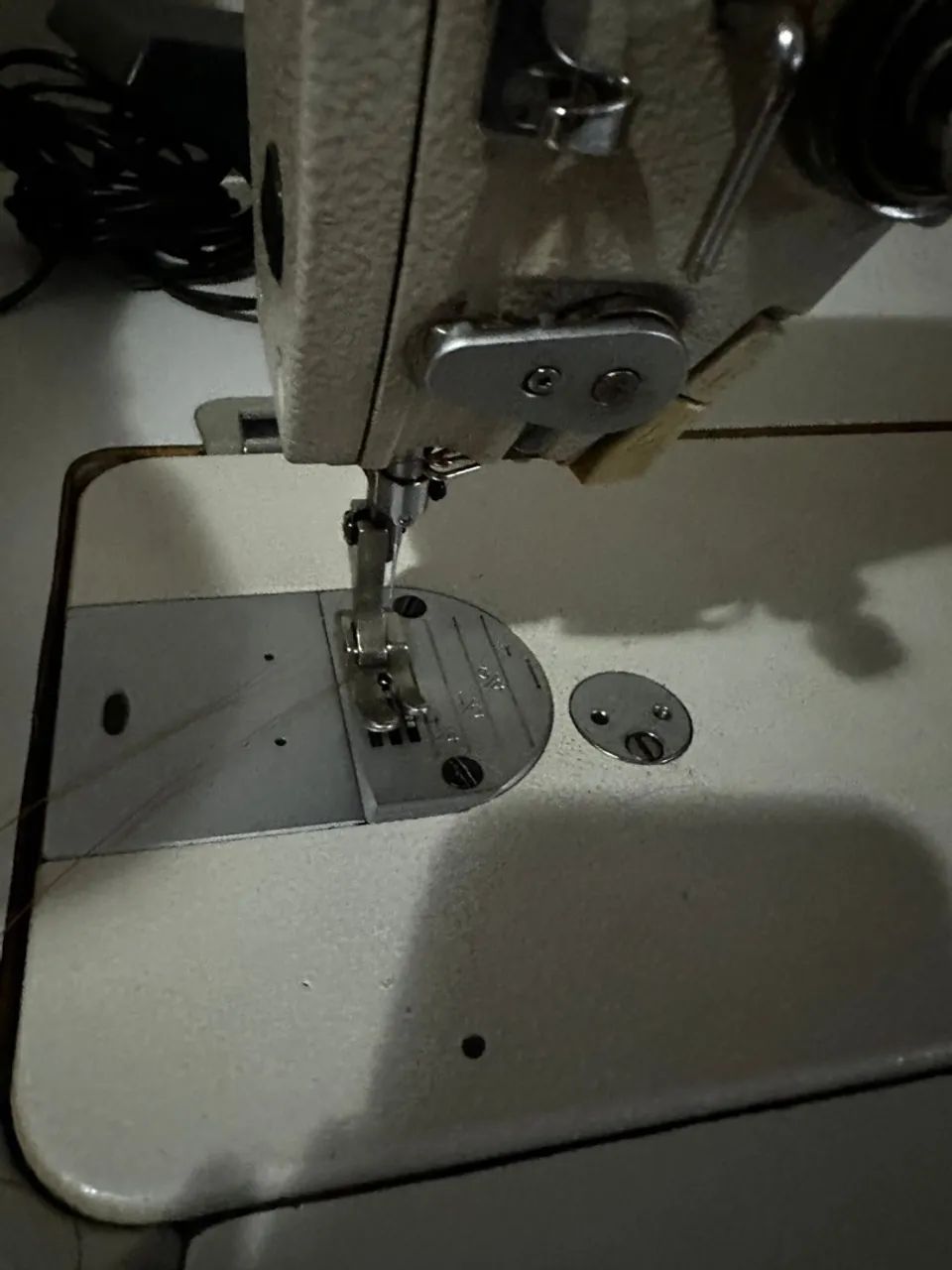 Máquina costura industrial 