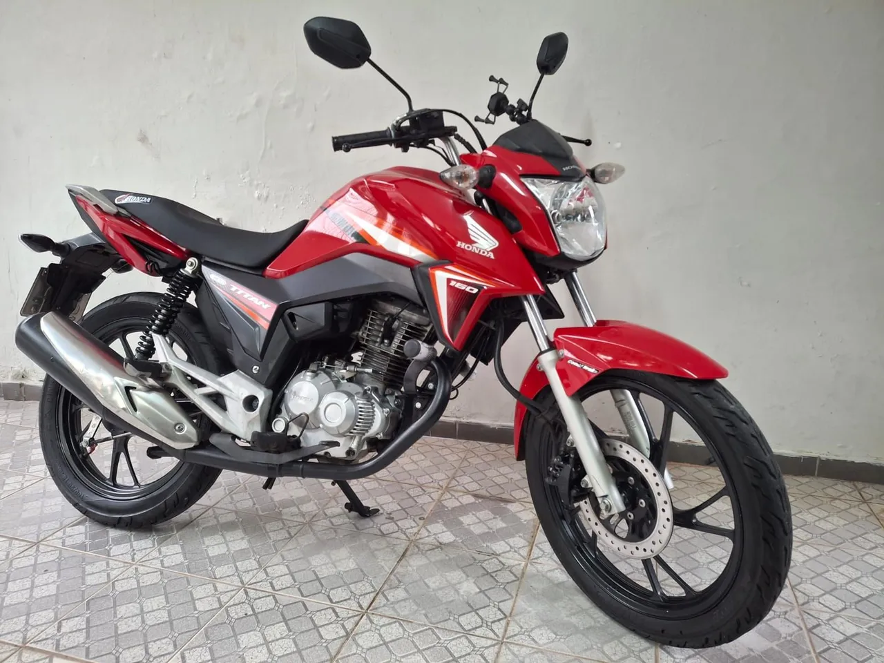 Locação Aluguel de Moto 160