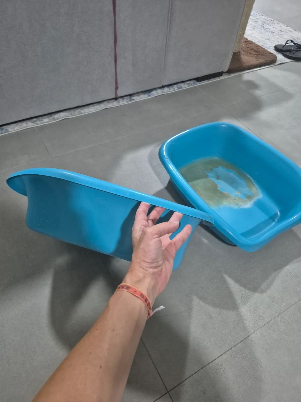 DOAÇÃO: 2 Caixas de Areia para Gatos64319322322689121