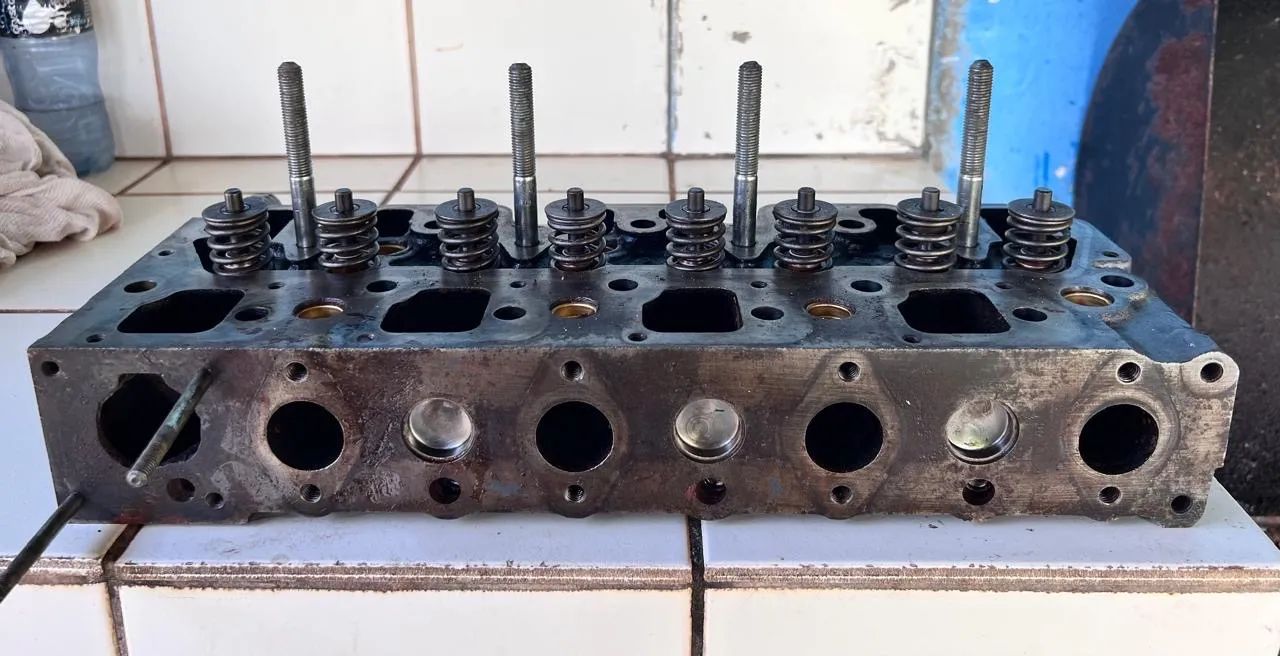 Minicarregadeira New Holland L215 Ano 2011 - Foto 6