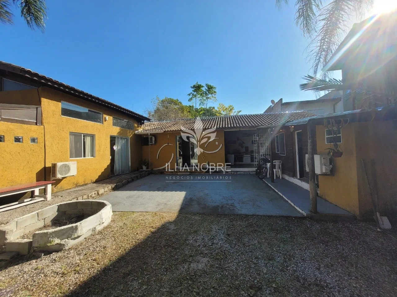 Casa com 2 Quartos sendo 1 Suíte e uma Edícula no Campeche, Florianópolis/SC