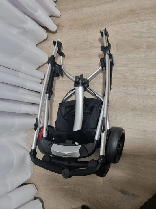 Carrinho de Bebê Kiddo + Bebê conforto - Foto 3