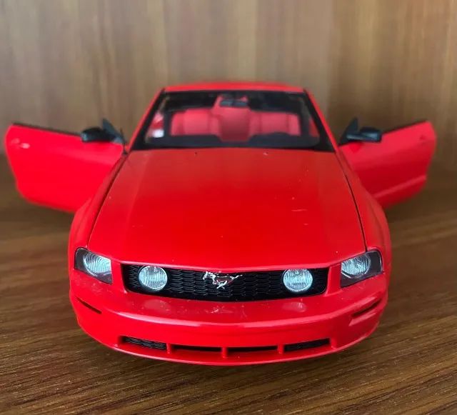Miniatura AutoArt Mustang GT Conversível 1:18 - Hobbies e coleções