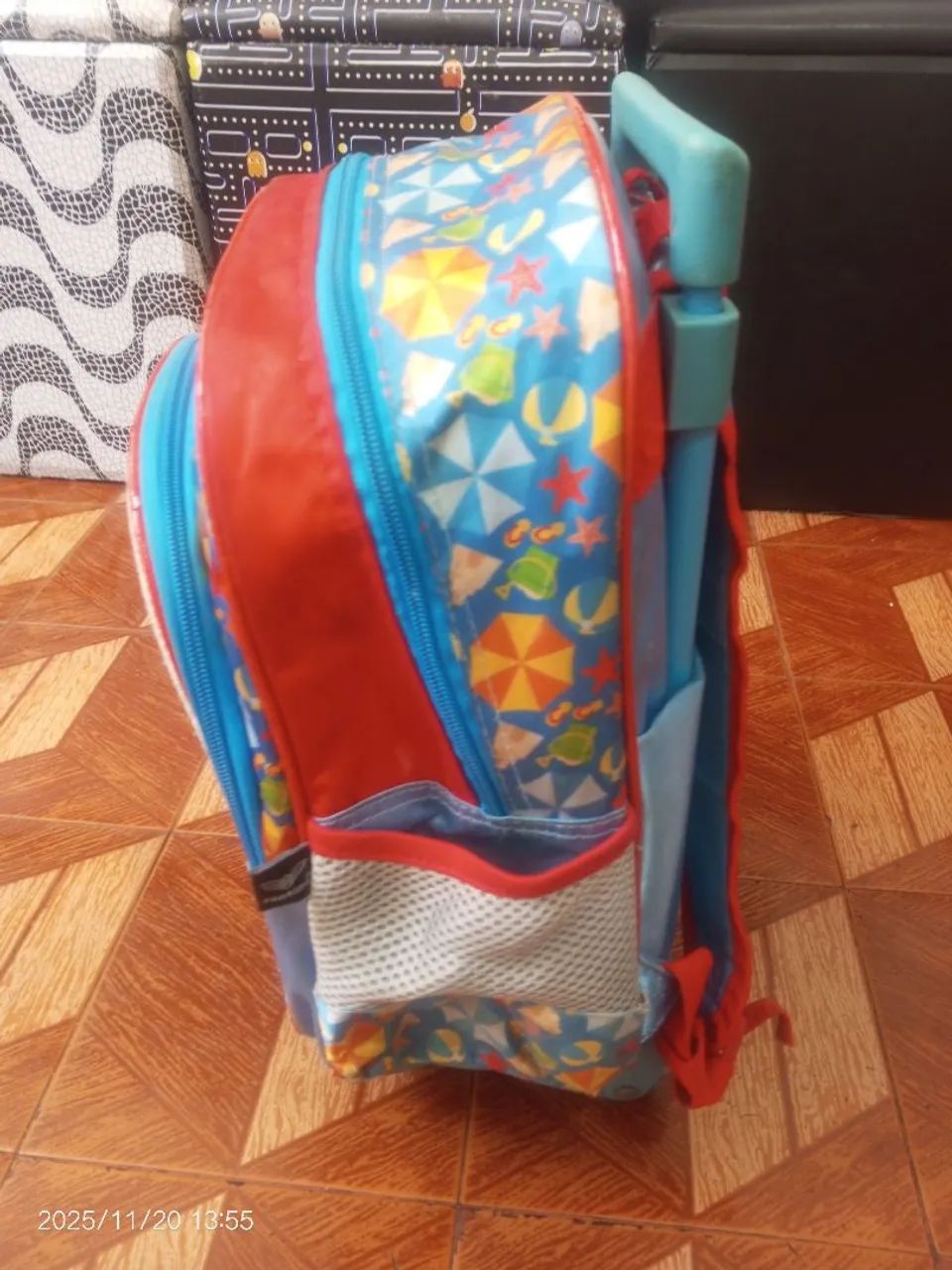 Mochila Pocoyo com Rodinhas  - Foto 3