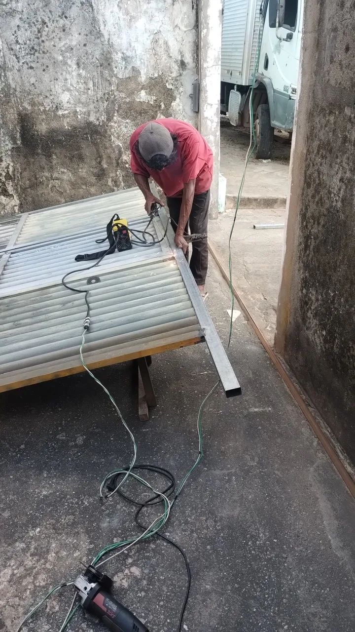 Reforma de portão e troca de ROLDANAS E TRIO  - Foto 2