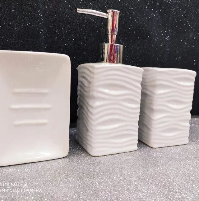 jogo banheiro (3pçs) 99726 porcelana lindo promoção  fwb