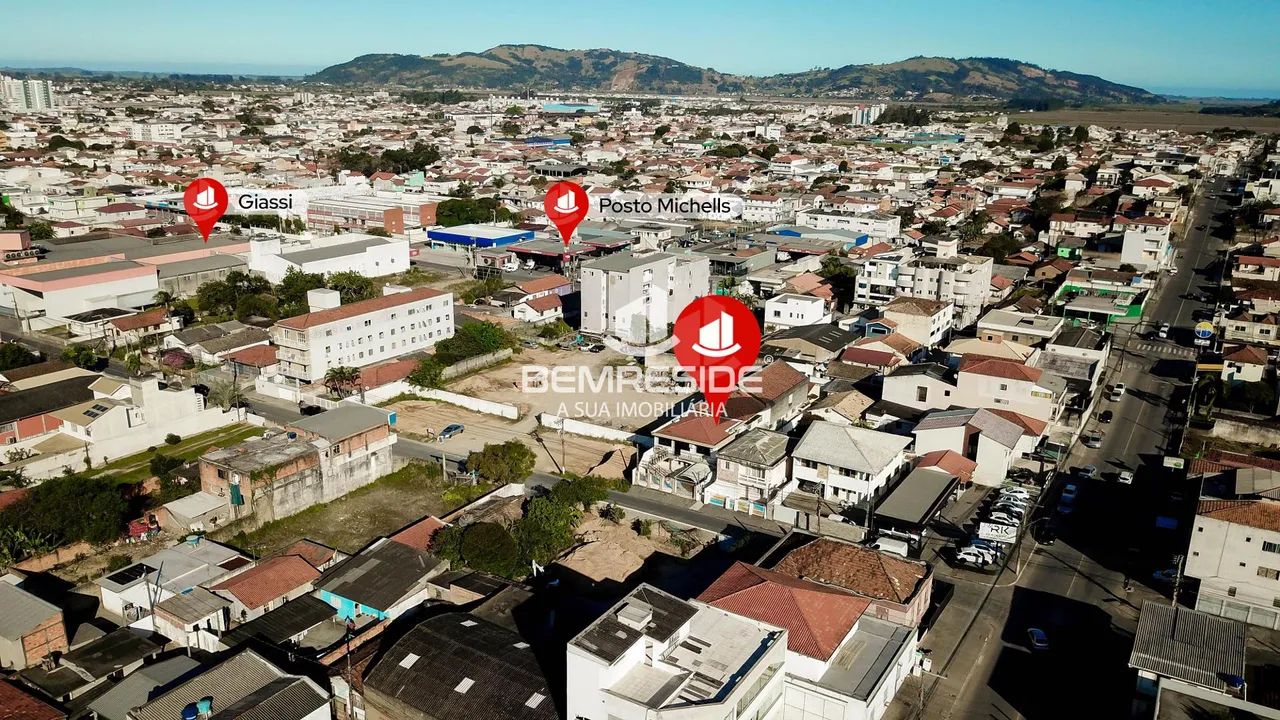 Prédio comercial com amplo espaço no bairro Oficinas próximo ao Giassi