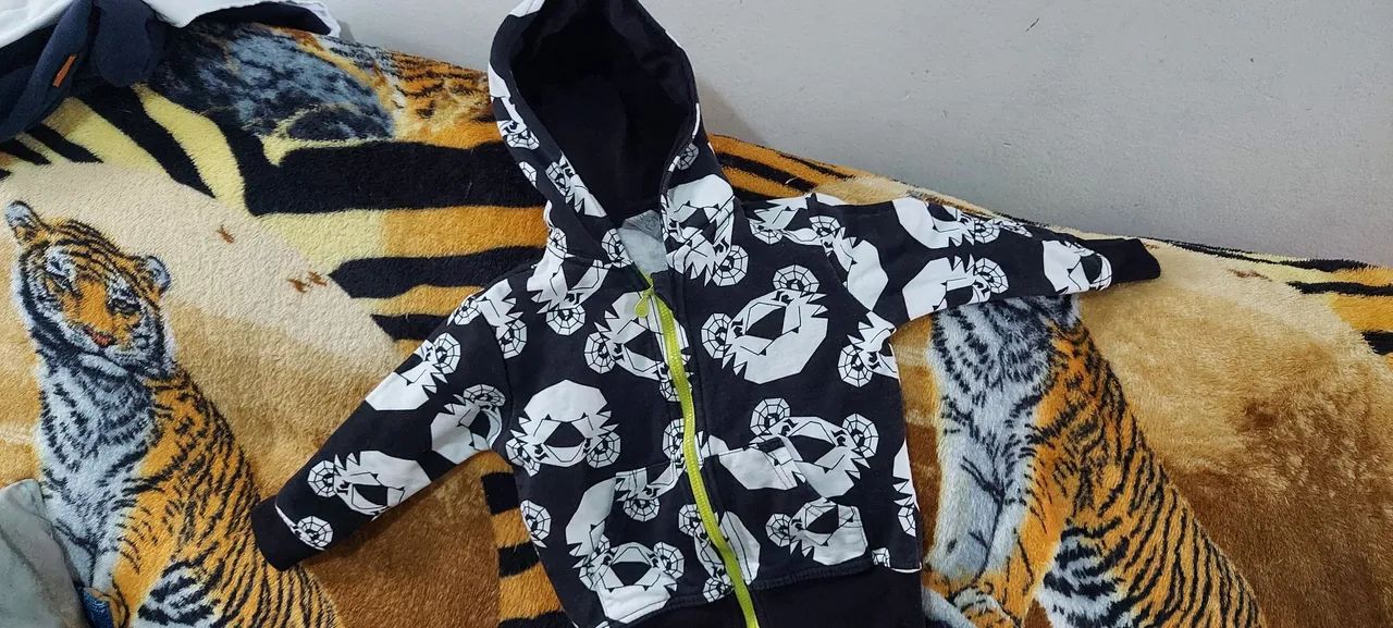 Casaco de Moletom Infantil com Capuz Tigor