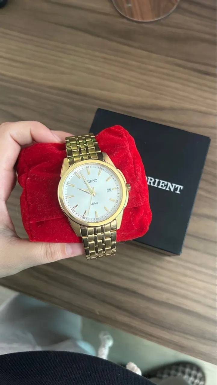 Relógio Orient Dourado - Elegância e Sofisticação
