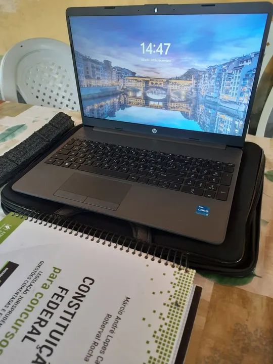 Notebook HP 8g Core i3-novo