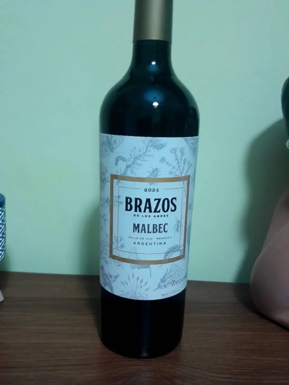 Vendo garrafa de vinho