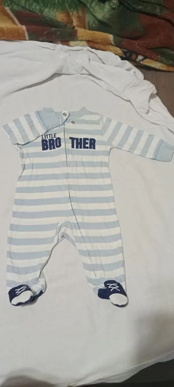 Macacão com pé, Carter's. Tam 3 meses - Foto 2