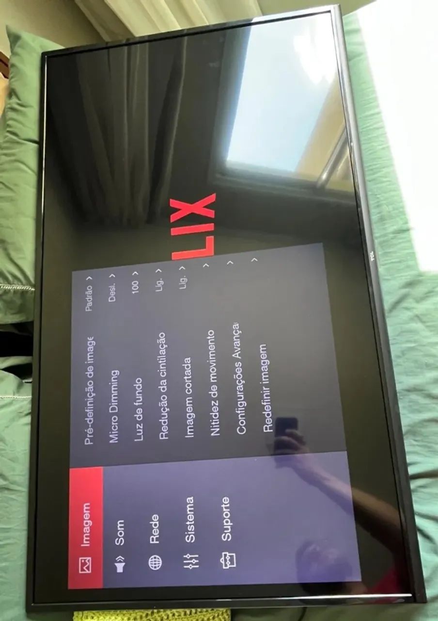 TV Smart TCL 50" 50P65US com tela quebrada - Foto 4