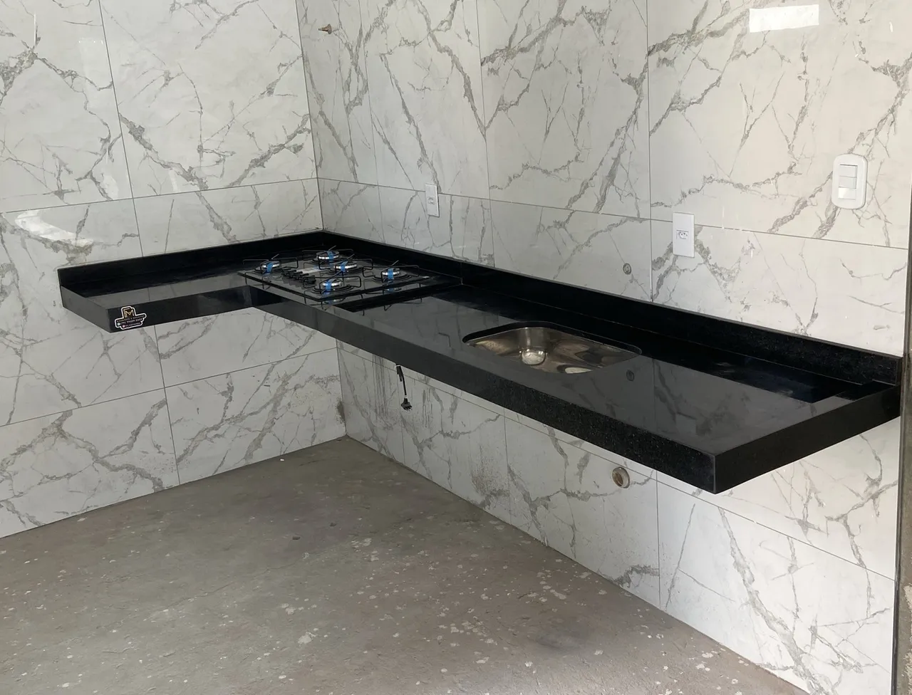 Bancada de Cozinha em Granito Preto