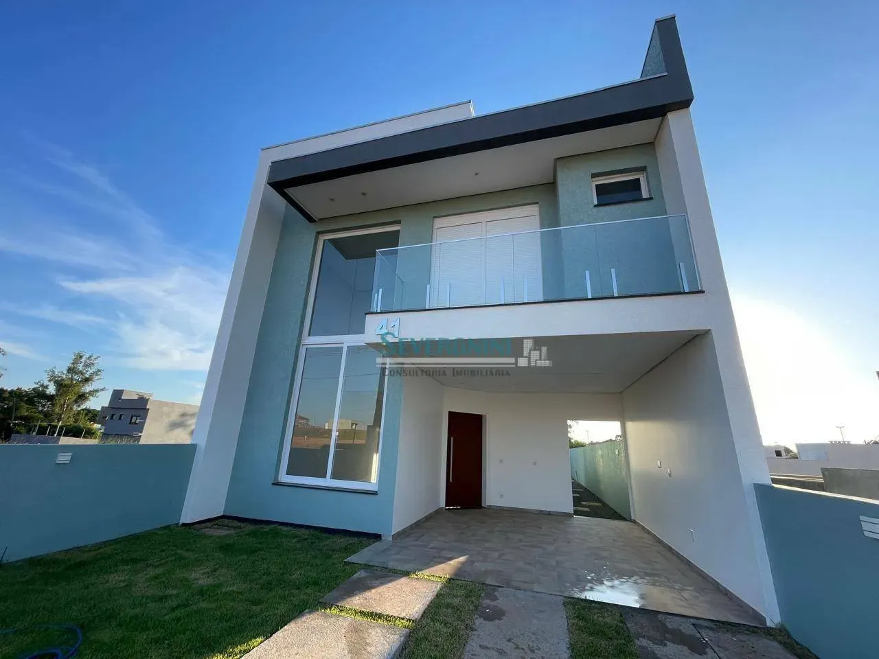 Sobrado com 4 dormitórios à venda, 160 m² por R$ 955.000,00 - Morada do Vale I - Gravataí/
