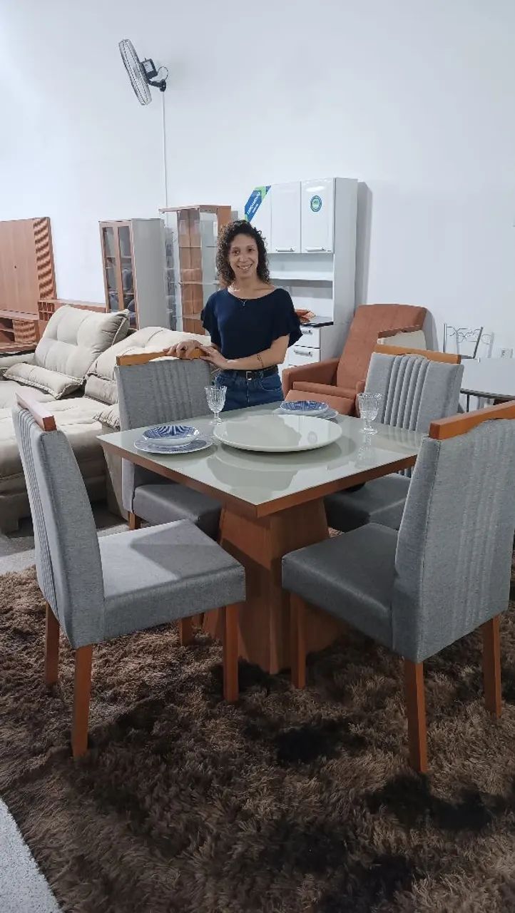 Mesa de jantar com 4 cadeiras dicasabh