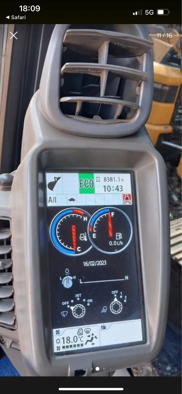 Escavadeira Jhon Deere 210 - Foto 4