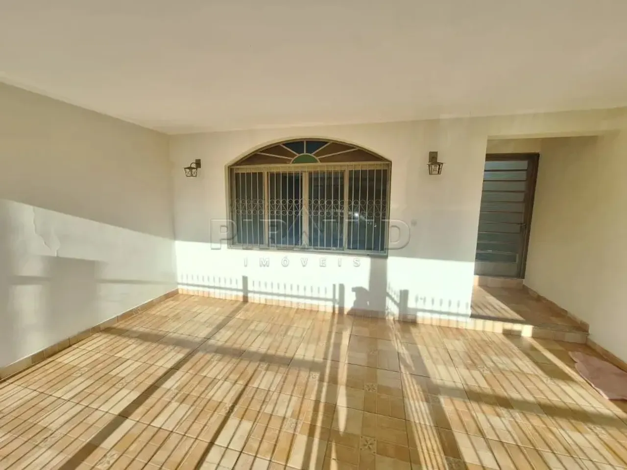 Casa residencial/comercial com 162.75m², bairro Jardim Paulista, Zona Leste em Ribeirão Pr