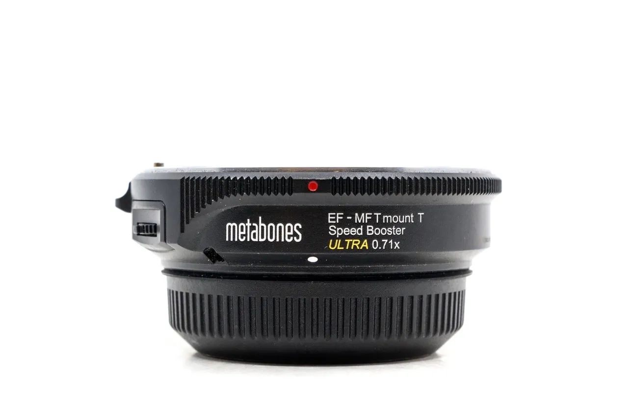 Metabones Speed Booster ULTRA 0.71x EF para Micro 4/3 (EF-MFT) - Gh6/Gh7/Blackmagic