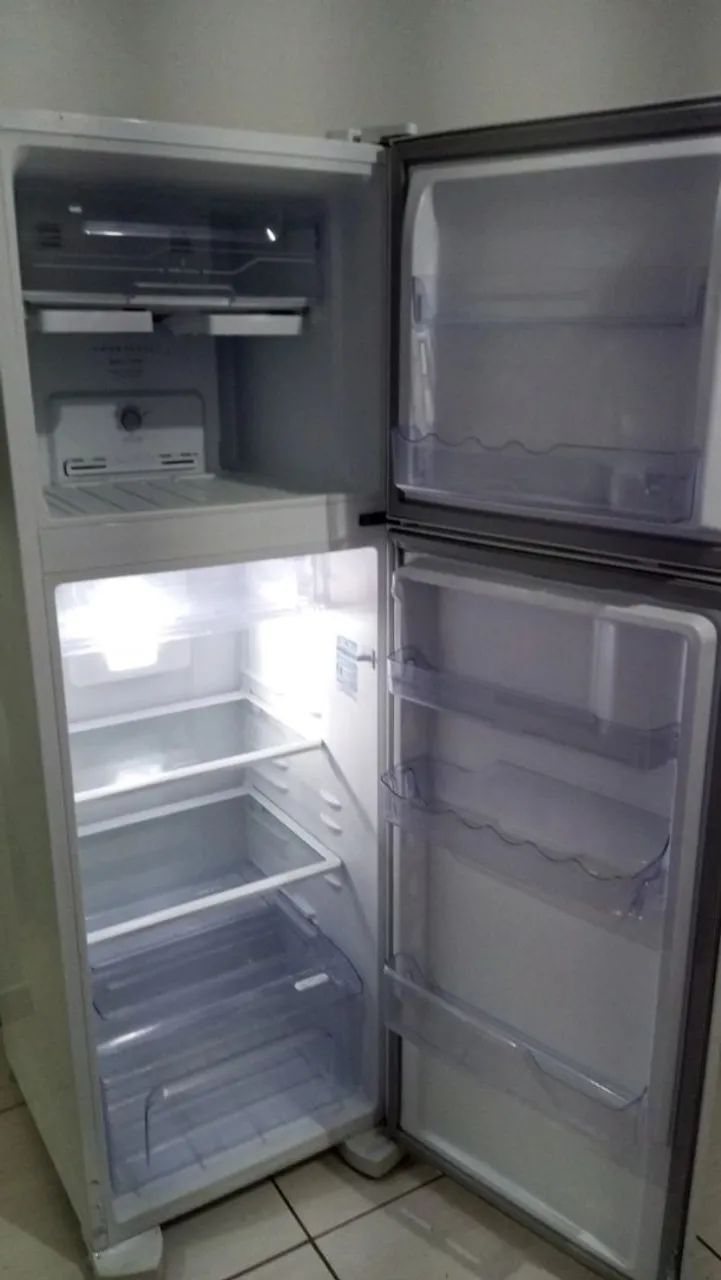 Geladeira Electrolux Frost Free duplex  - Foto 4