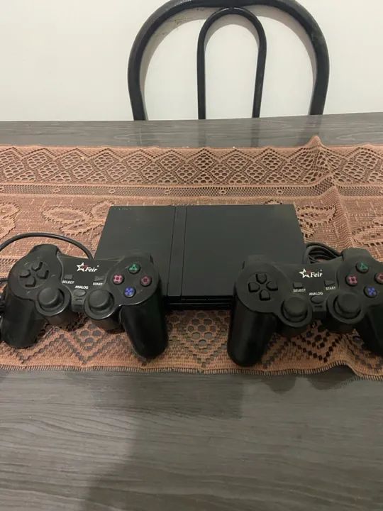 Playstation 2 (PS2) com 2 Controles