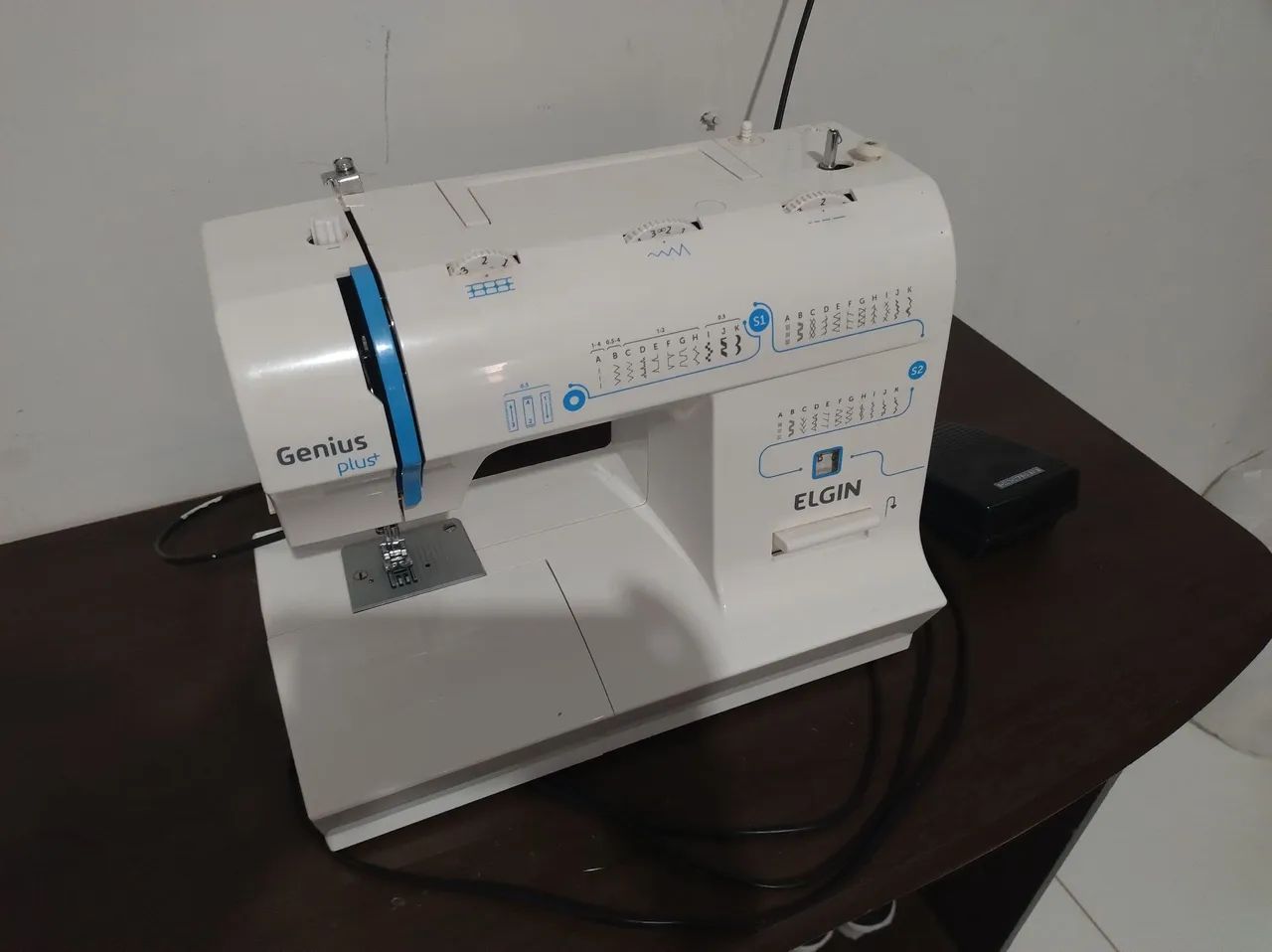 Máquina de Costura Singer - Acompanha Pedal - Foto 3