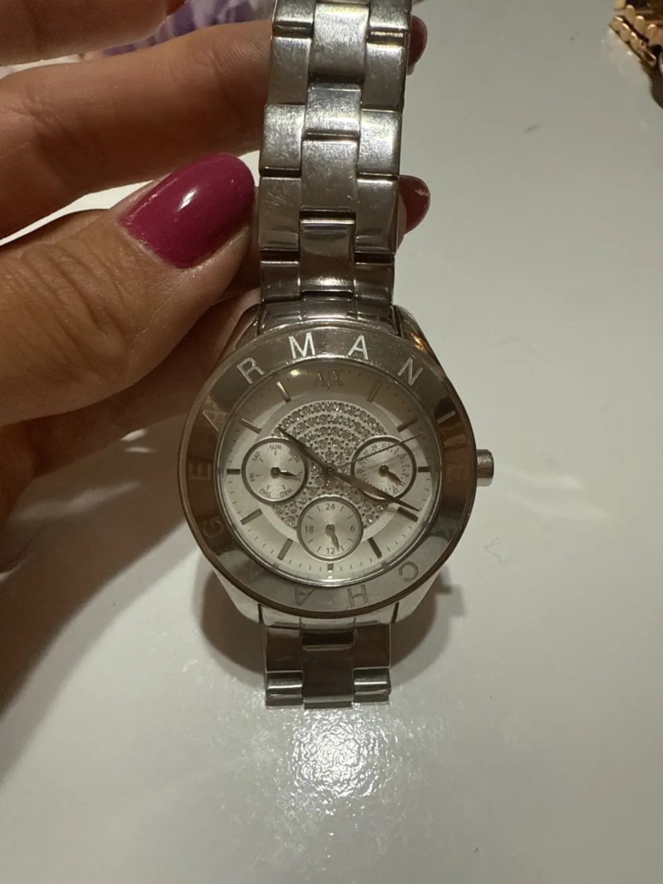Relógio Armani - Elegância e Sofisticação