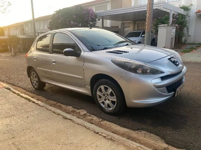 Peugeot 207 2014 1.4 - Foto 2