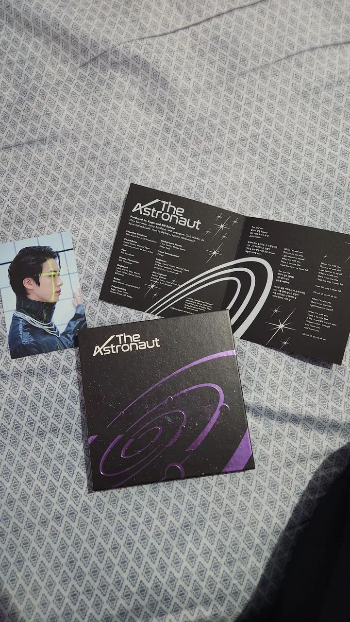 Álbum SEOKJIN- THE ASTRONAUT COMPLETO  - Foto 2