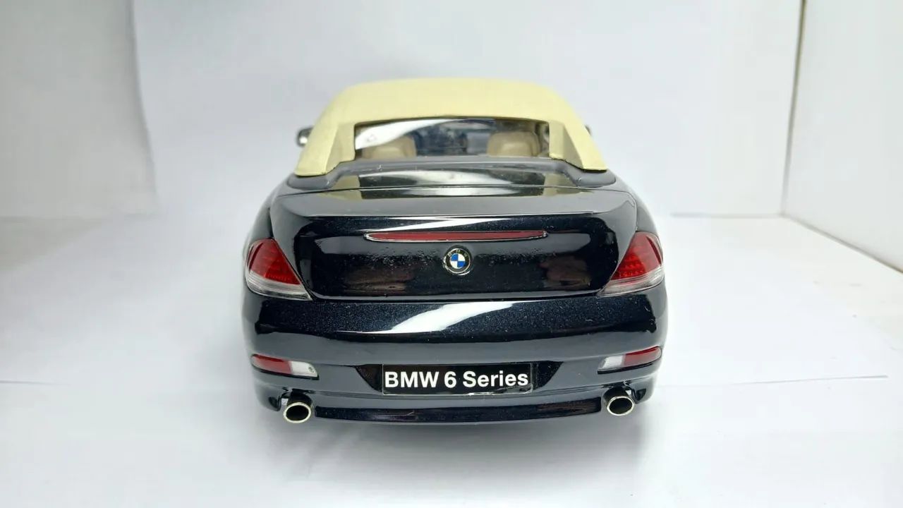 Miniatura BMW 645Ci Cabriolet 1/18 - Hobbies e coleções - Vila