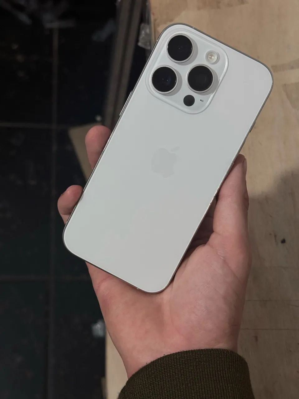 Vendo IPhone 16 pro  - Foto 4