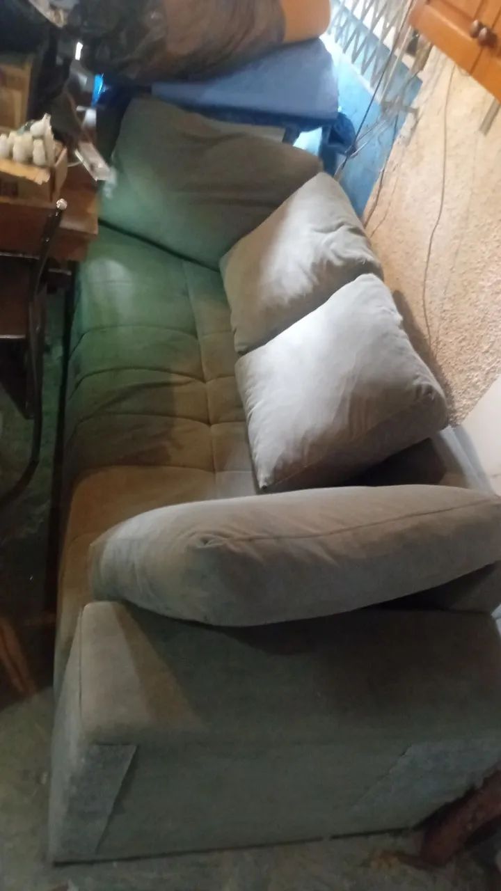Sofá 3 lugares R$ 150,00 - Foto 2