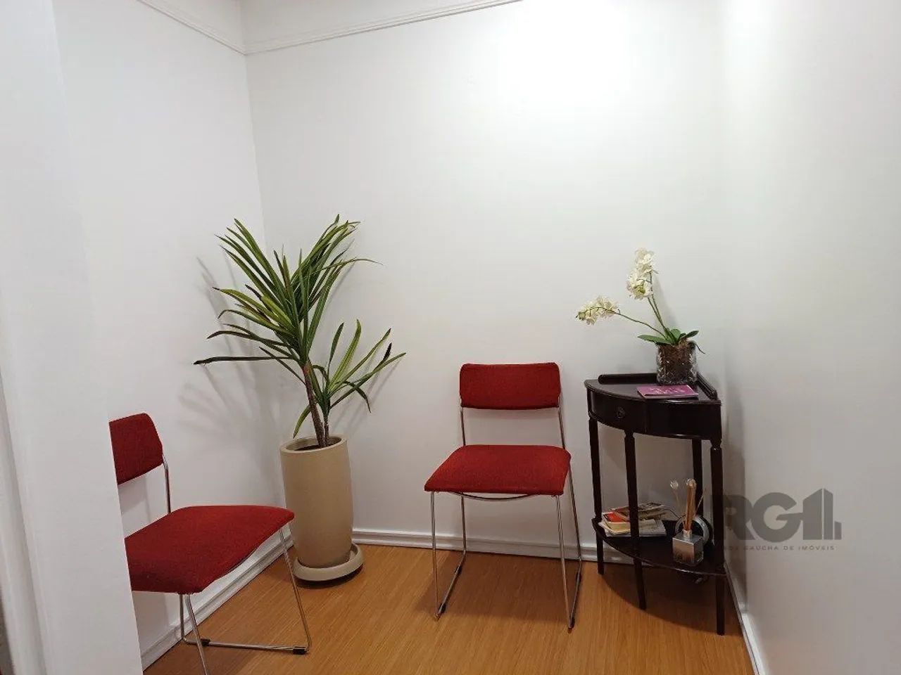 Sala com 02 divisórias, mobiliada - Foto 2
