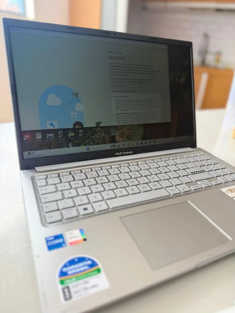 Notebook Asus 2700,00 em ótimo estado 