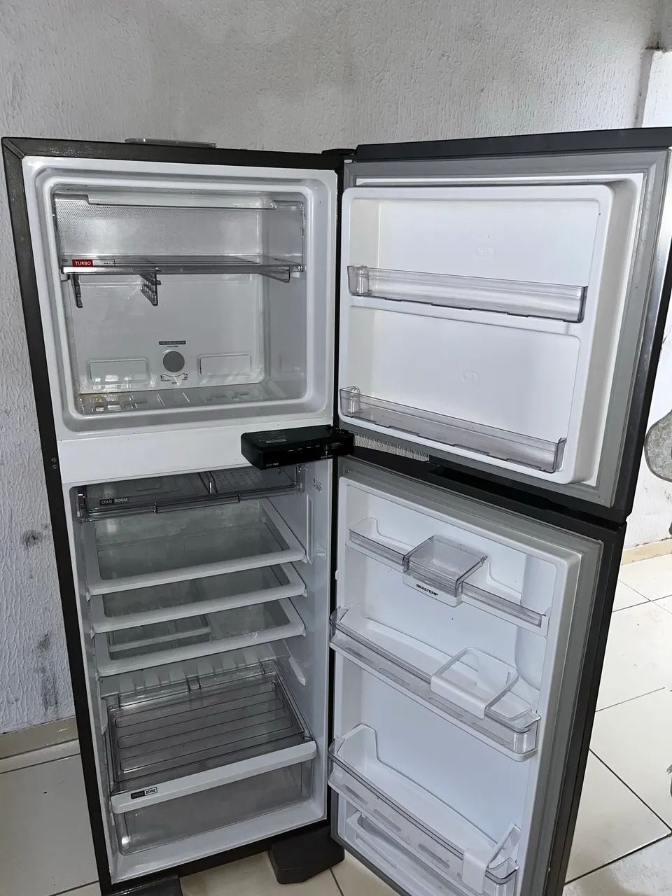 VENDO GELADEIRA BRASTEMP FROST FREE DUPLEX 375L - Foto 3