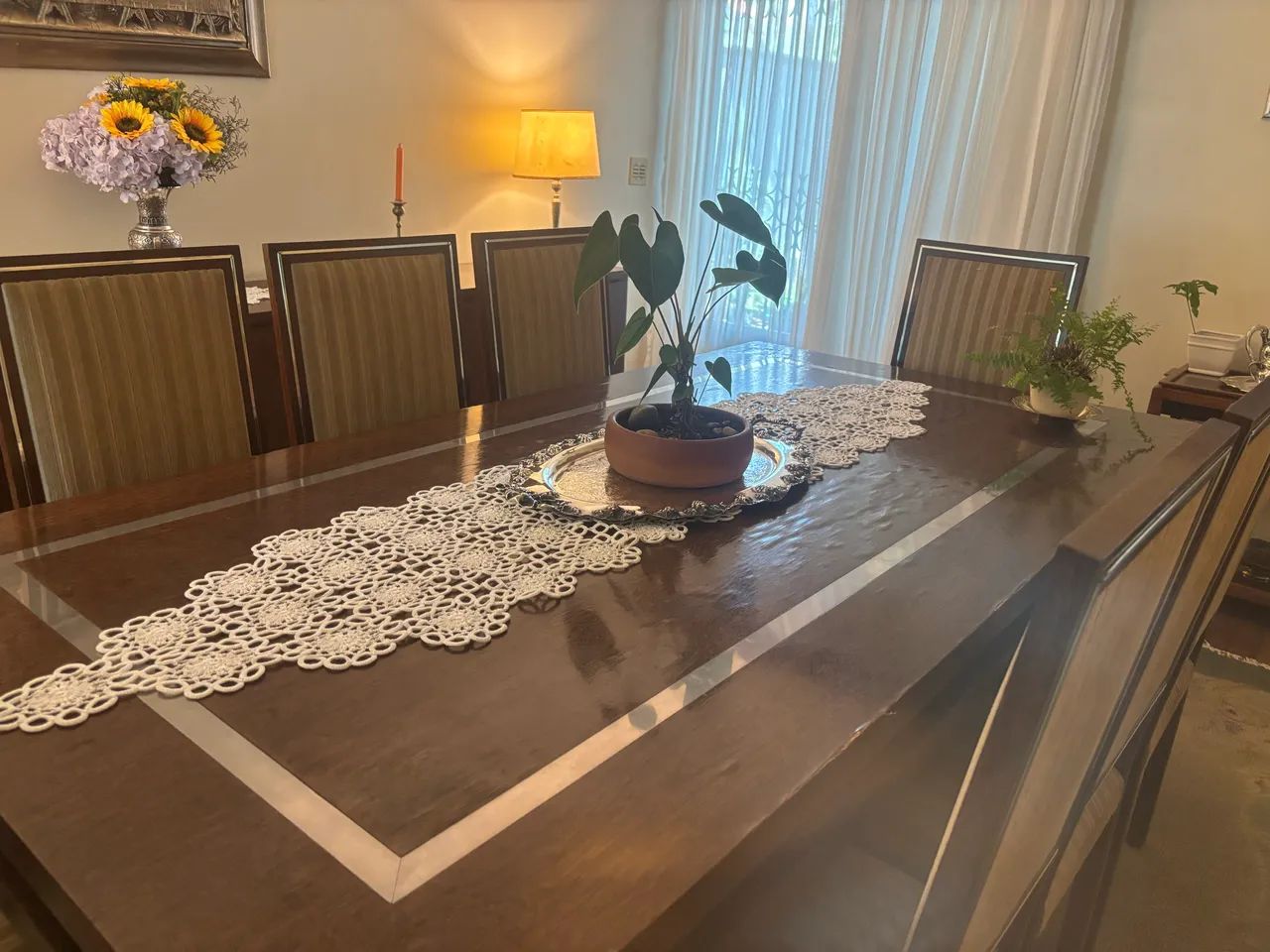 Sala de jantar completa 