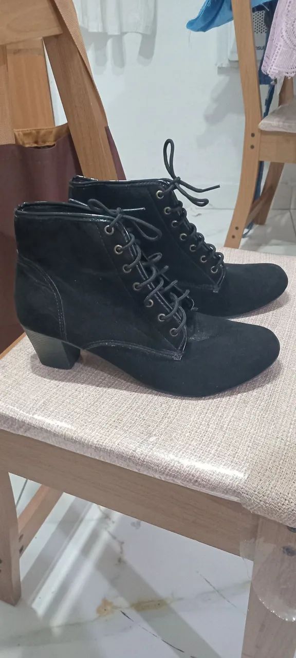 Bota novinha número 38