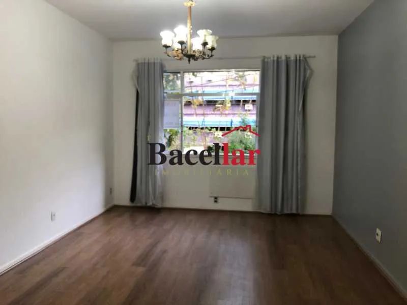Apartamento : / Residencial / Tijuca