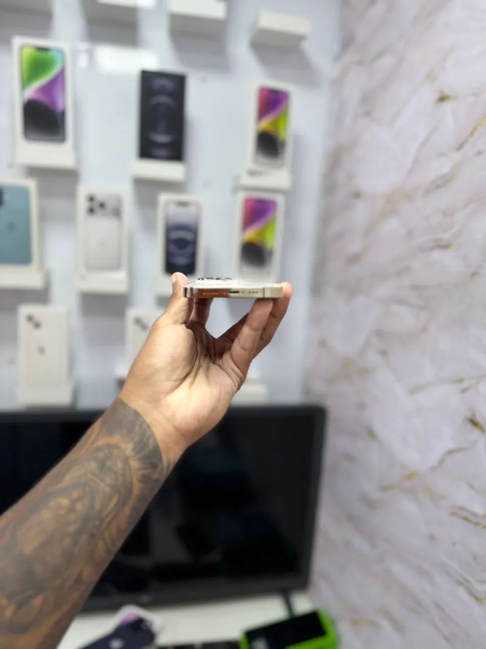 IPHONE 13 PRO 256GB<br>R$ 2.750,00 GOLD - Foto 4