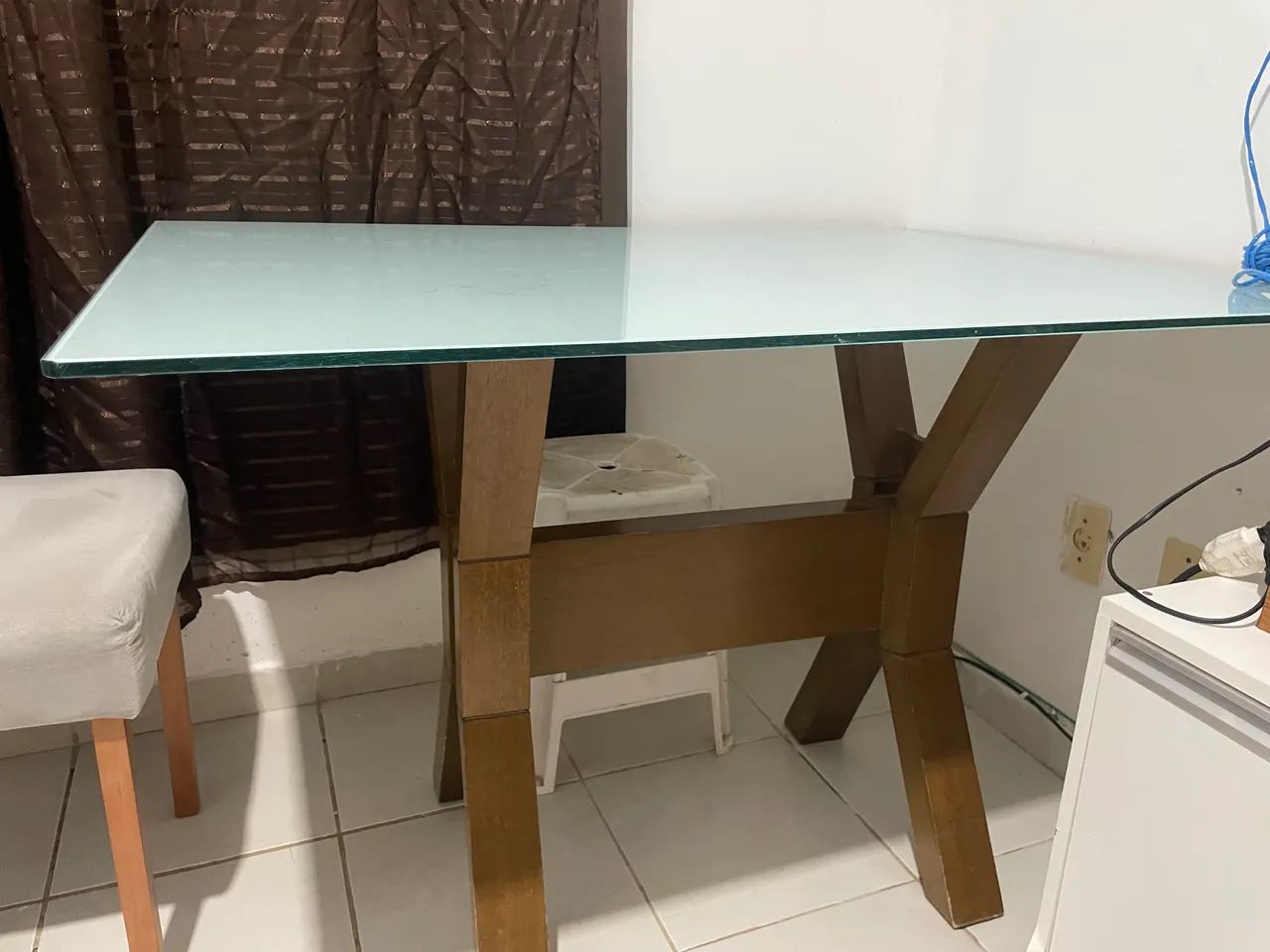 Mesa com tampo de vidro  - Foto 2