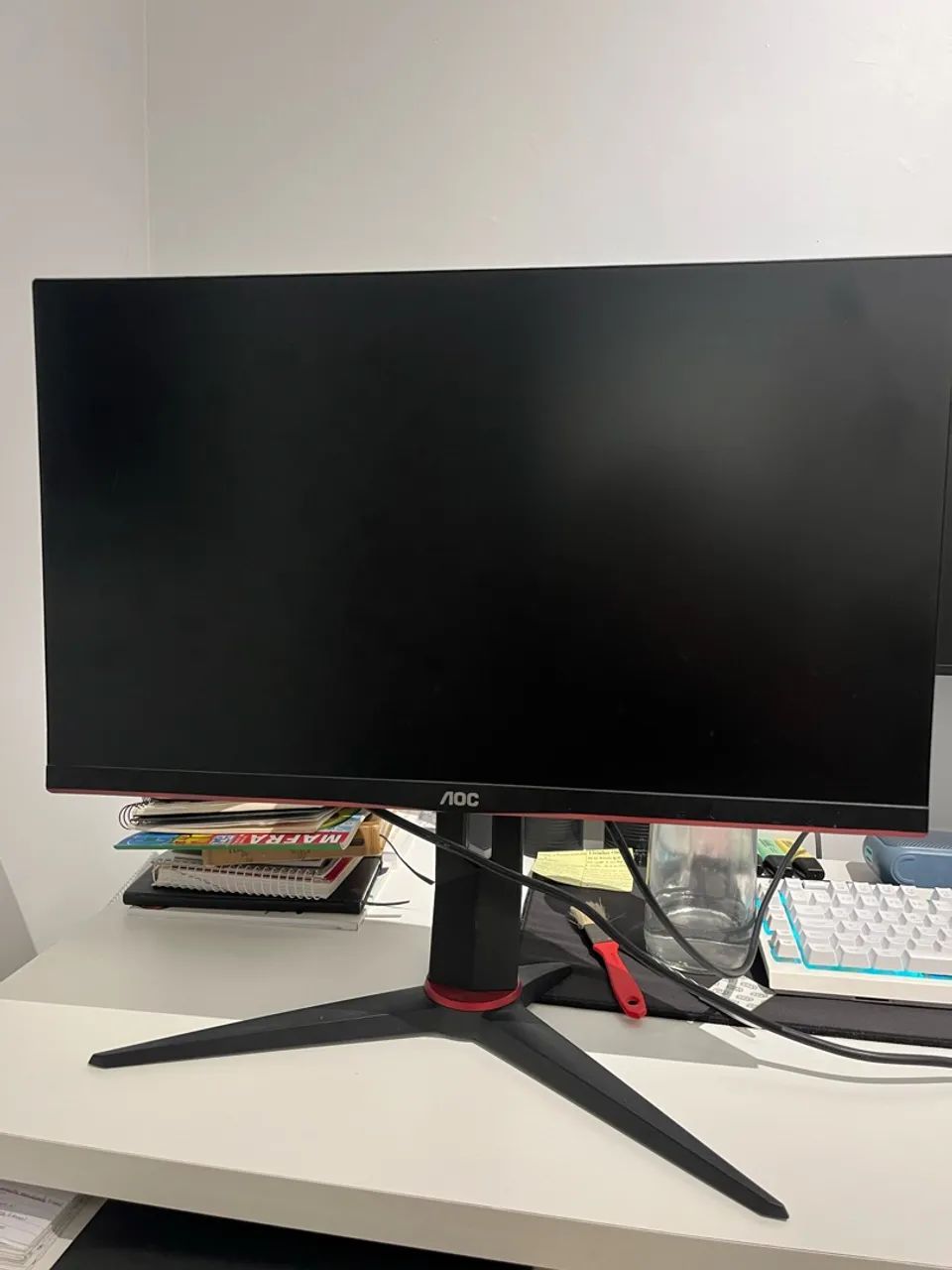 Monitor AOC 24  144 Hz com defeito
