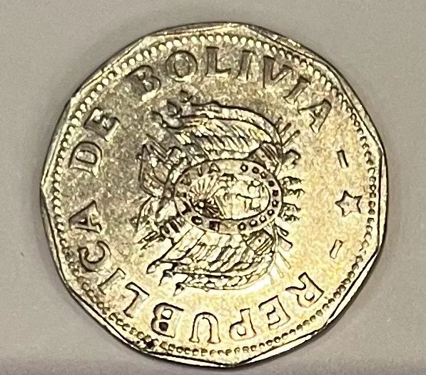 Moedas antigas - Cuba / Bolívia / Peru - Foto 3
