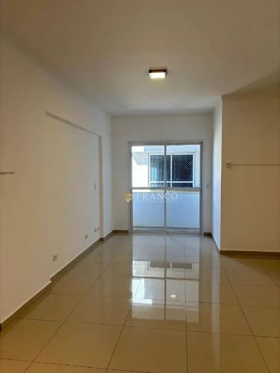 Kitnet com 1 dormitório à venda, 35,39m² - Edifício Quatro de Março - Taubaté/SP - Foto 4