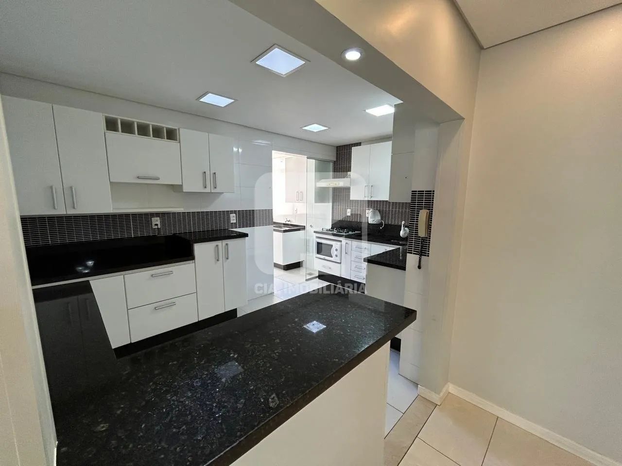 Apartamento de 3 dormitórios à venda na Carvoeira - Foto 3