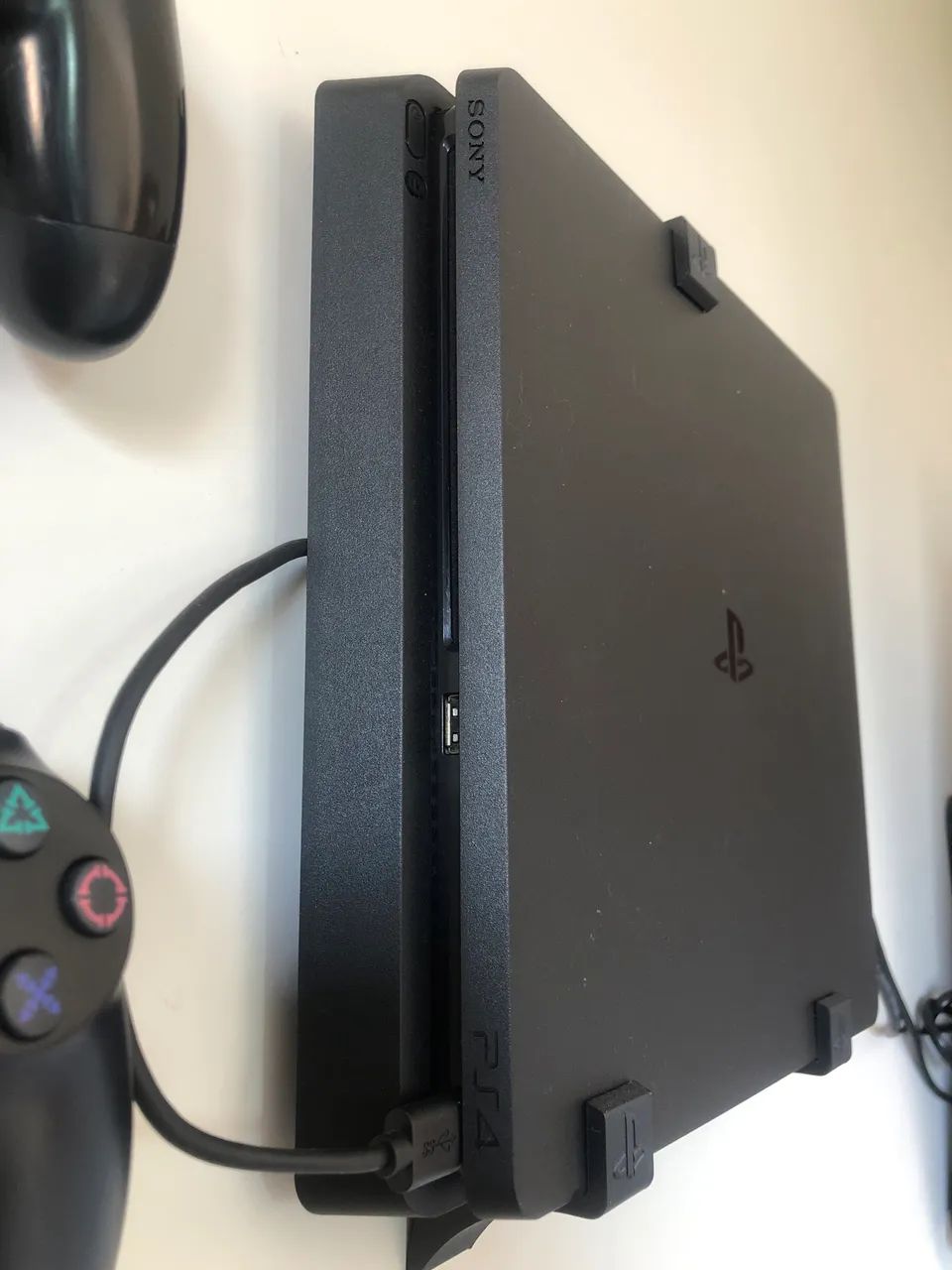 PS4 Slim - 500gb - 2 Controles - Foto 2