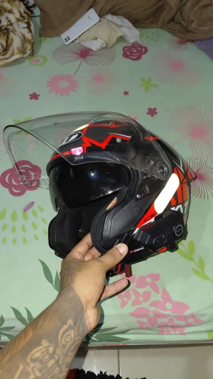 V/T CAPACETE KYT 