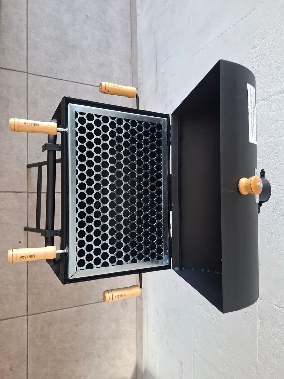 Churrasqueira a bafo com suporte 275,00