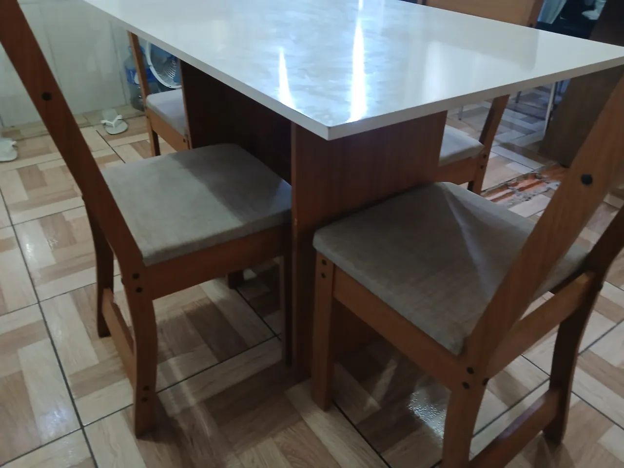 Mesa 4 cadeiras  - Foto 2