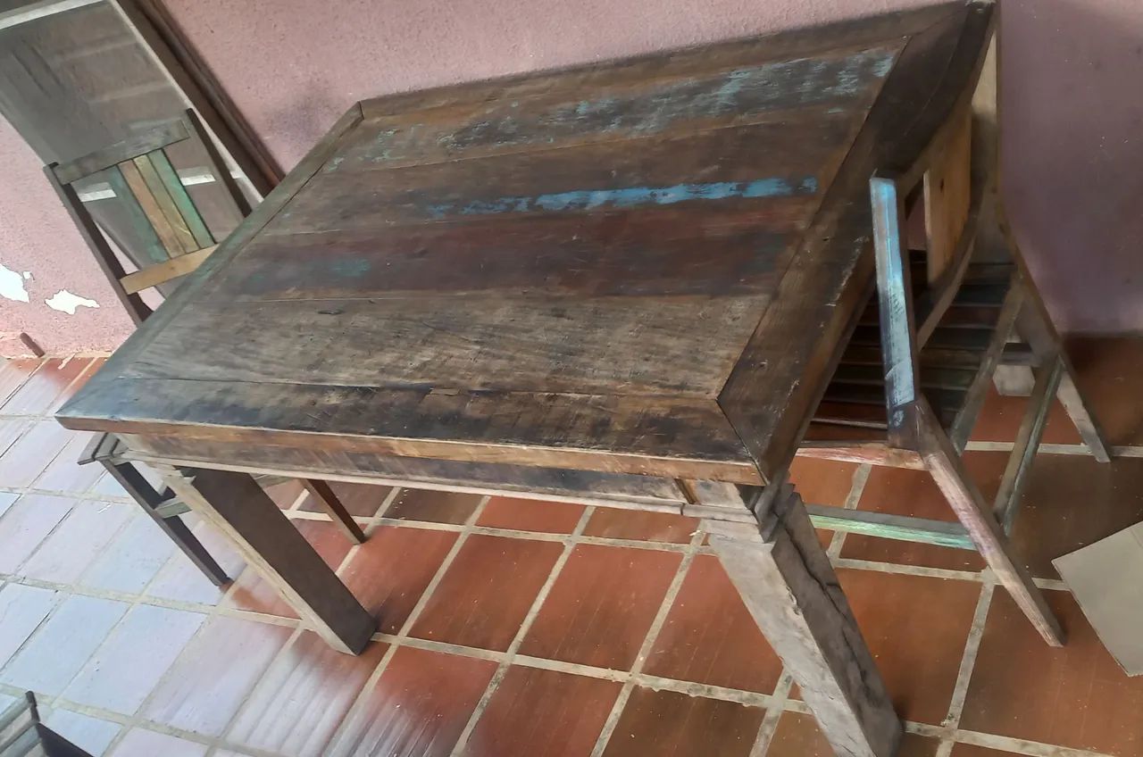 Mesa em demolição madeira 100%