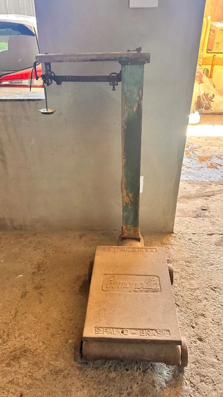 Vendo Balança de Braço 200 kg, Cosmopolita com pesos - Curvelo/MG - Foto 2